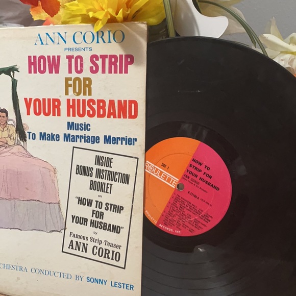 How to strip for your husband - Picture 5 of 16